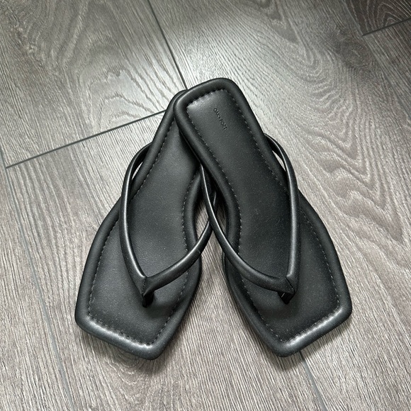 Oak + Fort sandals - Picture 2 of 2